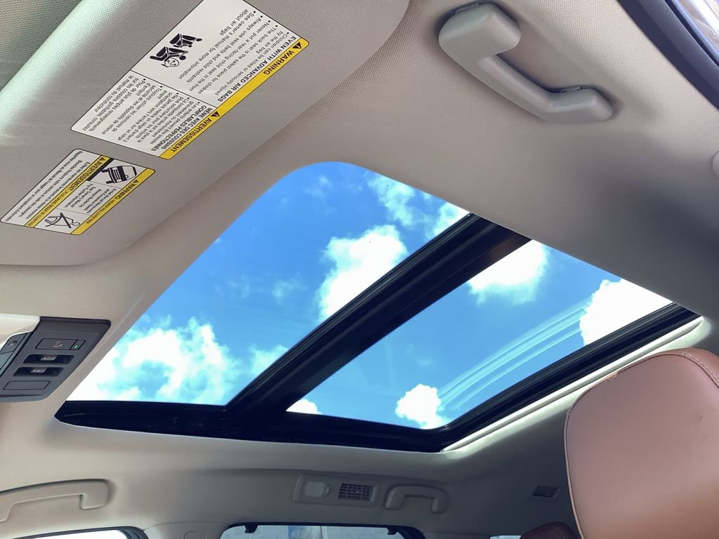 Used 2023 Nissan Pathfinder Platinum image 31