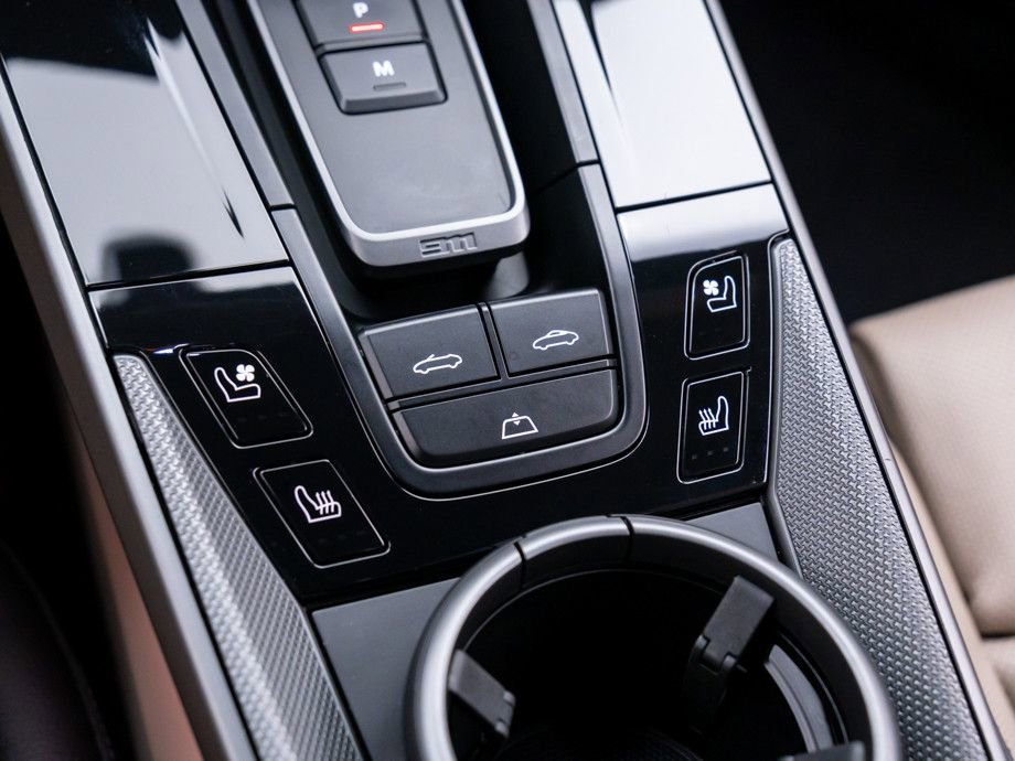 Certified 2025 Porsche 911 Carrera image 25