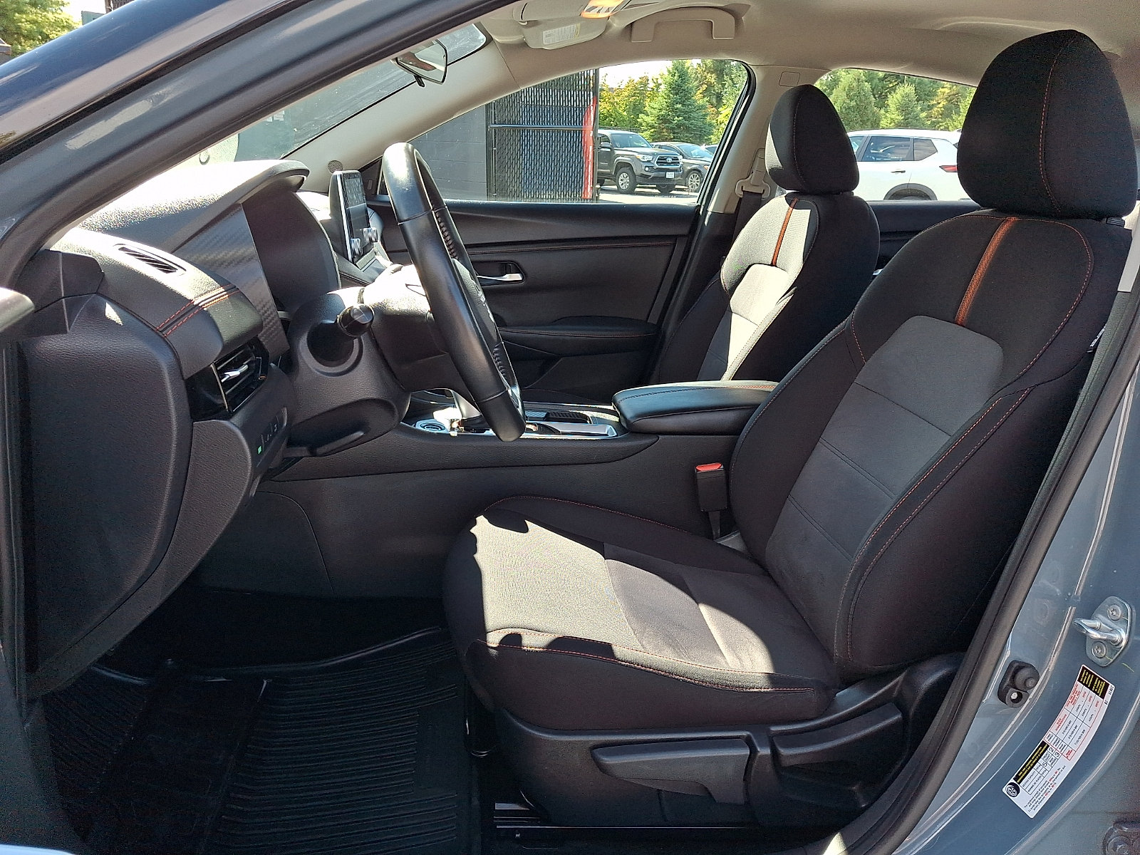 Certified 2024 Nissan Sentra SR FWD image 13
