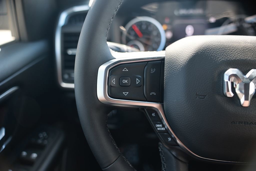 New 2026 RAM 1500 4x4 Crew Cab image 19