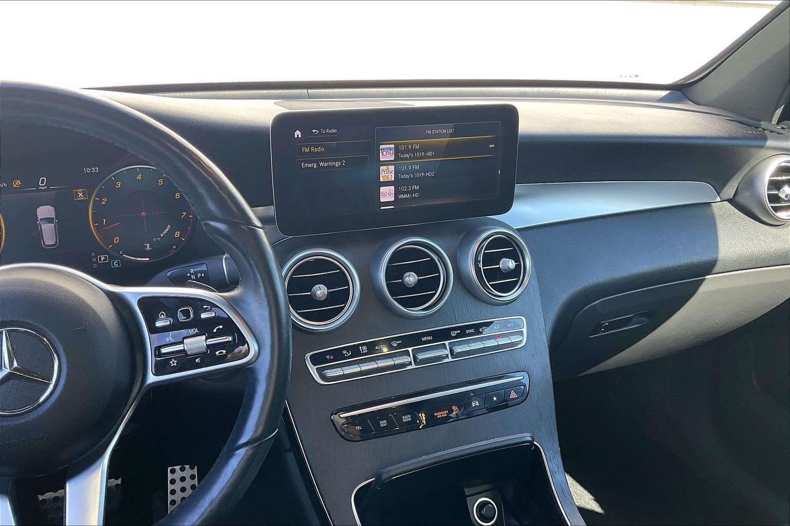 Used 2021 Mercedes-Benz GLC 300 4MATIC image 7