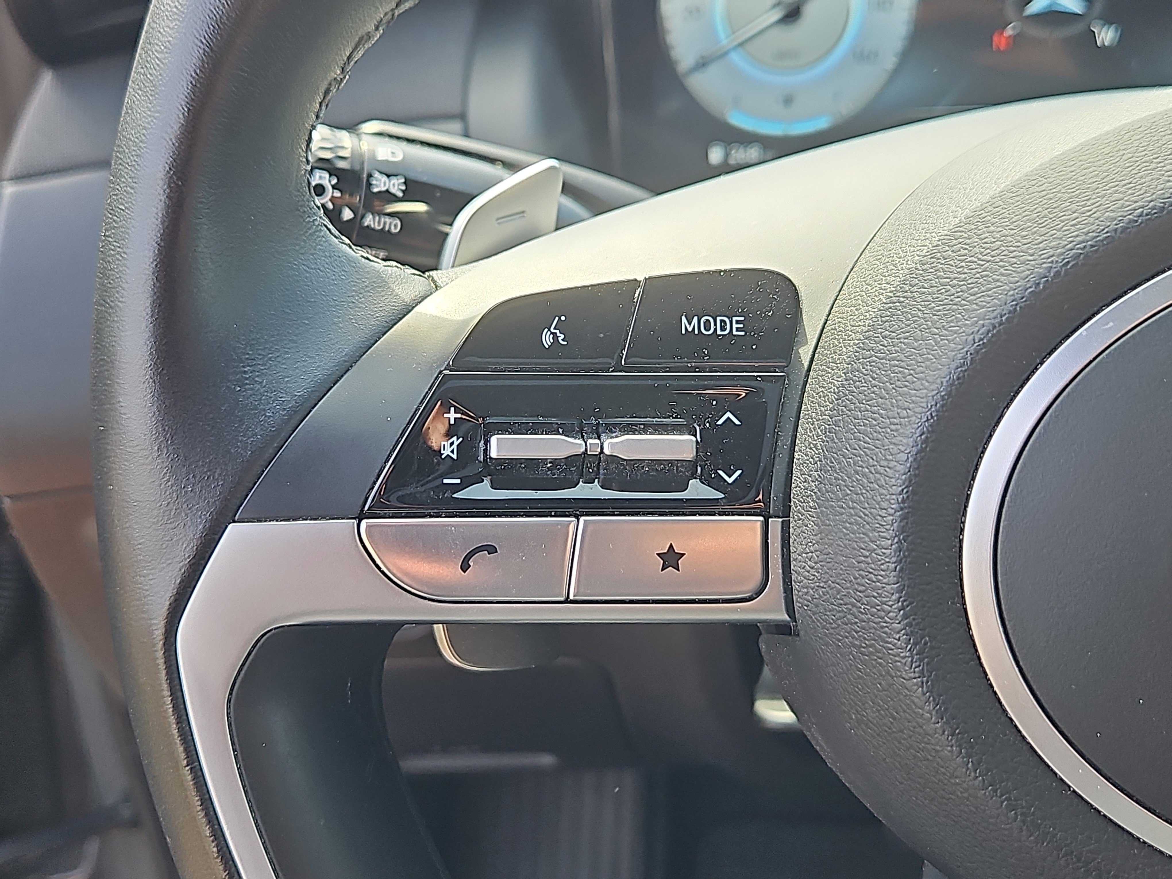 Used 2024 Hyundai Santa Cruz Limited image 19