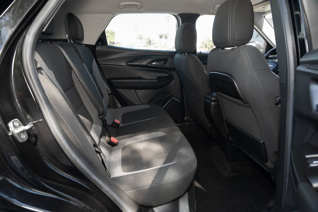 Used 2021 Chevrolet TrailBlazer LS FWD image 35