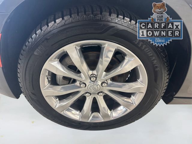 Used 2022 Chrysler 300 Touring image 18