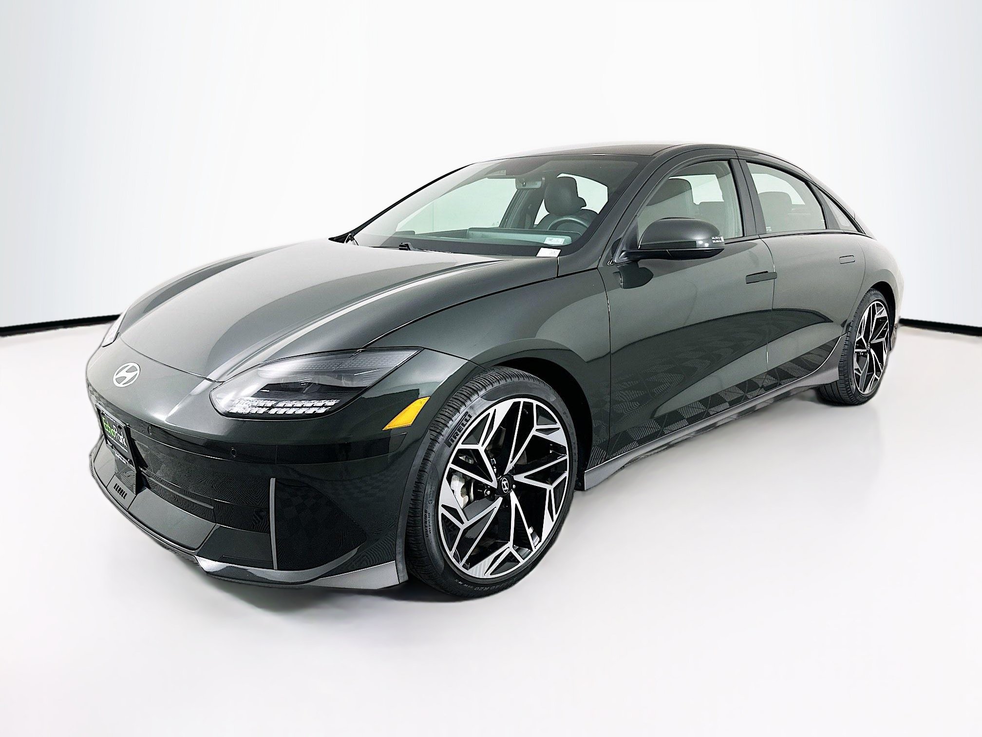 Used 2023 Hyundai Ioniq 6 SEL AWD/4WD image 3