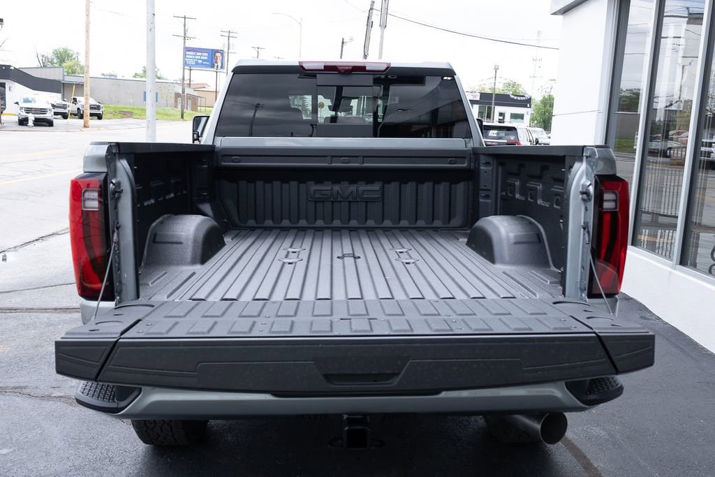 New 2026 GMC Sierra 2500 Denali w/ Technology Package AWD/4WD image 7