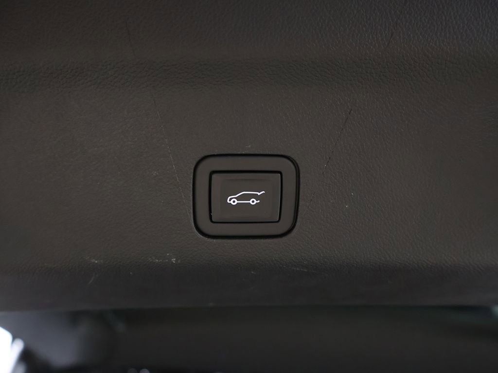 Used 2023 GMC Yukon Denali Ultimate w/ LPO, Floor Liner Package image 29