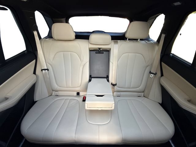 Used 2019 BMW X5 xDrive40i w/ Convenience Package AWD/4WD image 16