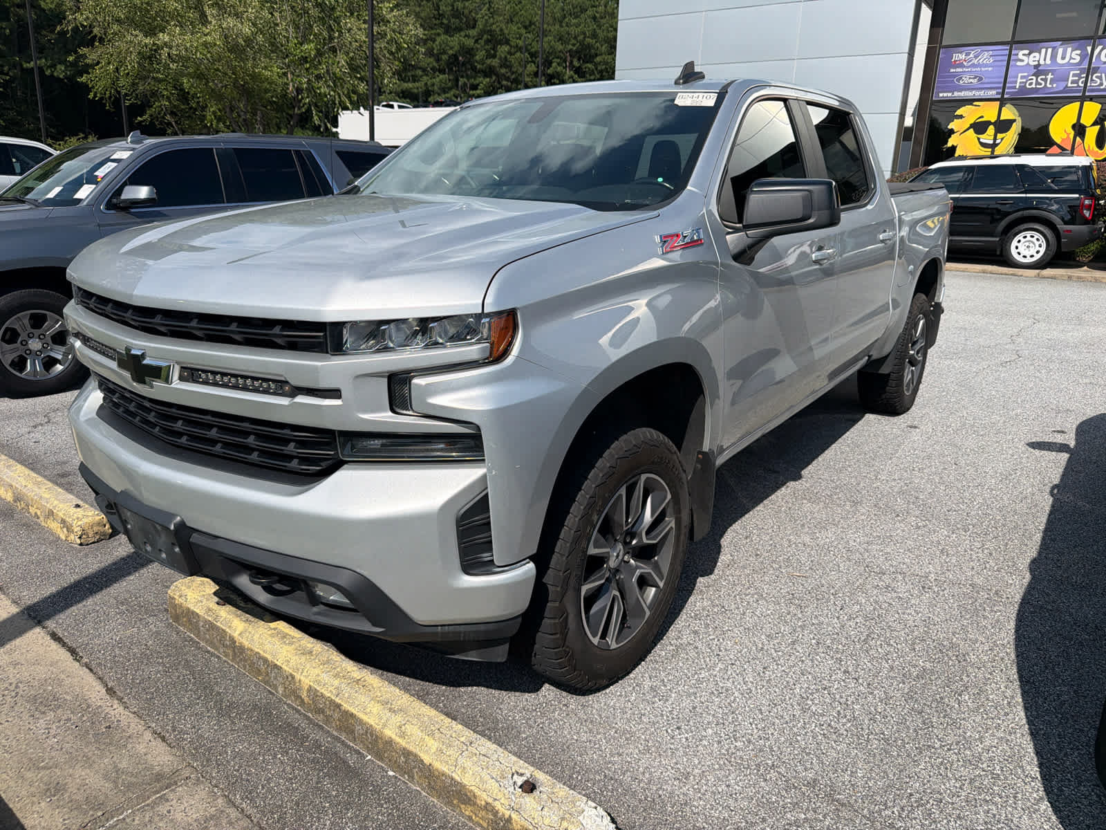 Used 2020 Chevrolet Silverado 1500 RST AWD/4WD image 2