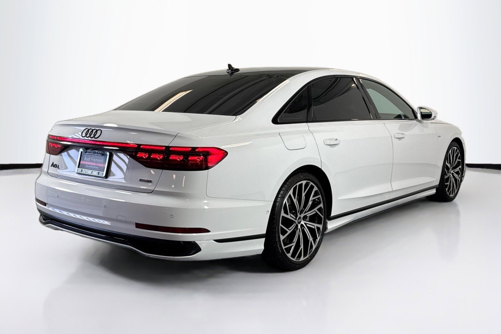 Used 2022 Audi A8 L 3.0T w/ Executive Package image 5