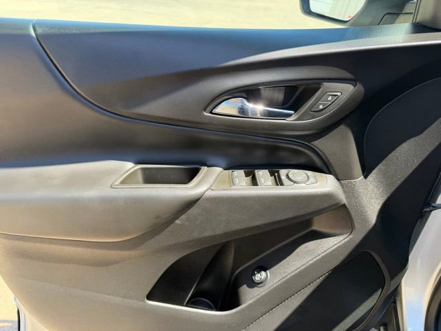 Used 2022 Chevrolet Equinox LT FWD image 18