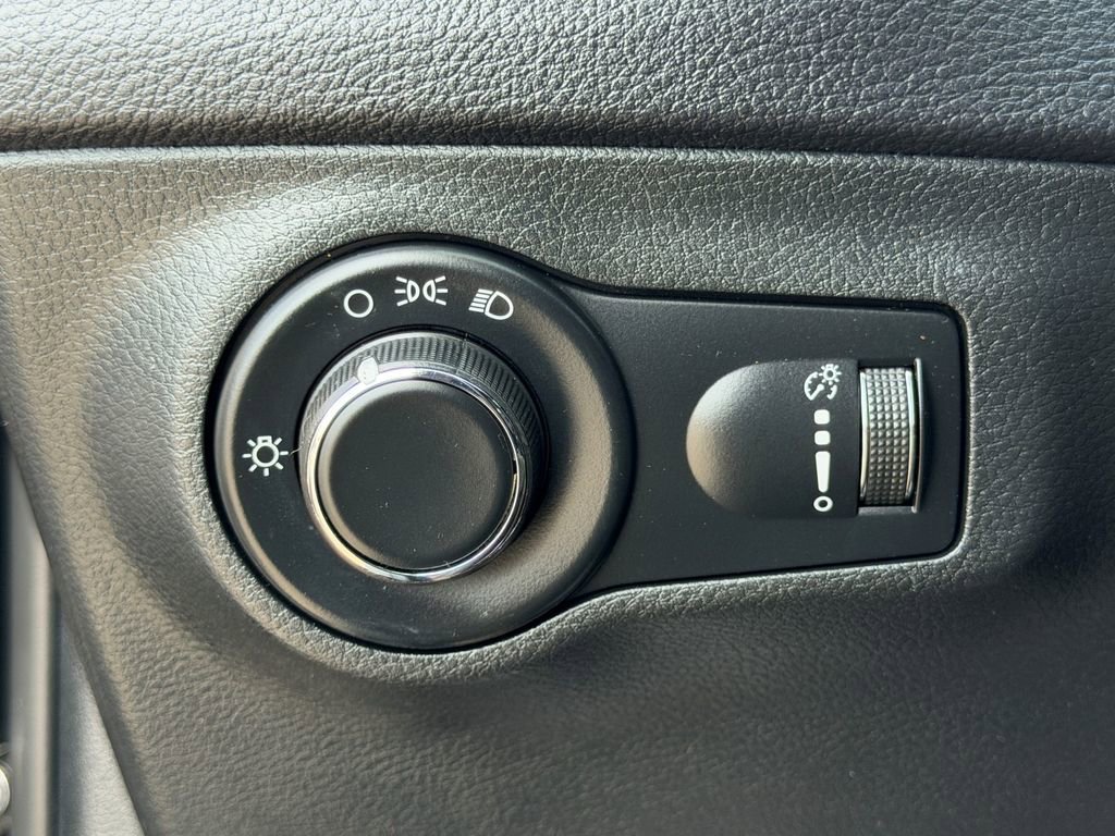 Used 2018 Jeep Compass Sport w/ Tech Group image 34