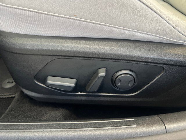 Used 2021 Hyundai Elantra Limited image 30