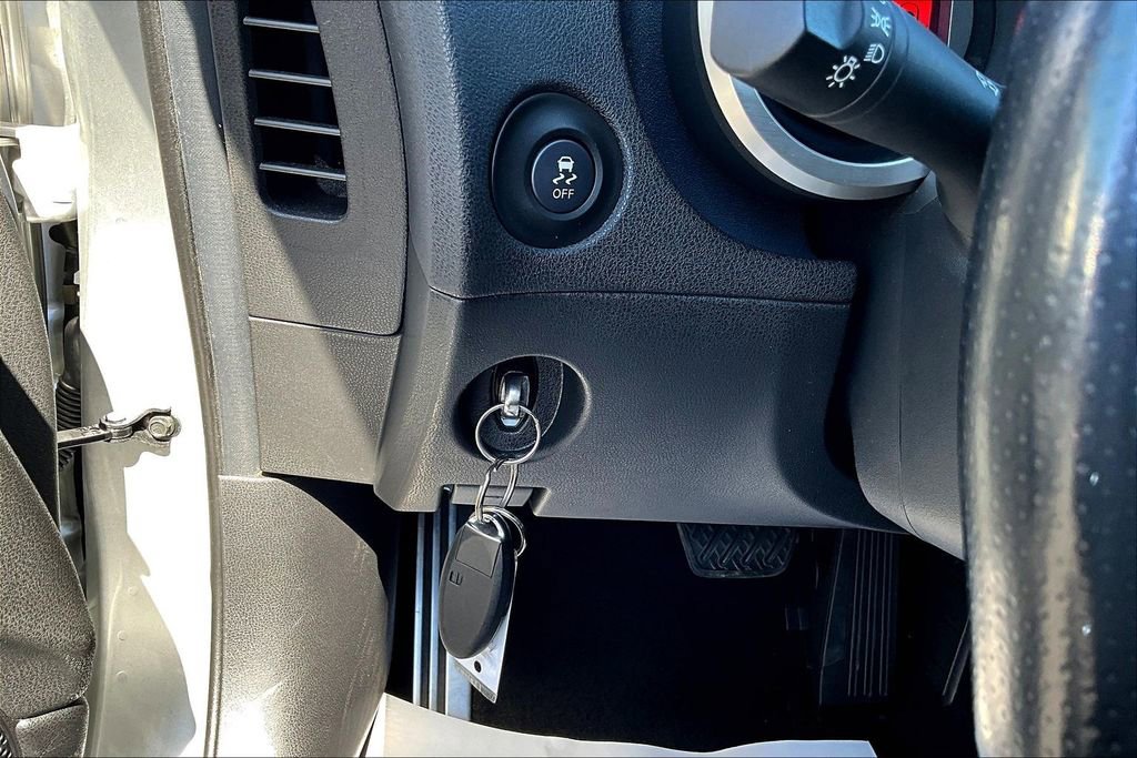 Used 2014 Nissan 370Z Coupe image 13