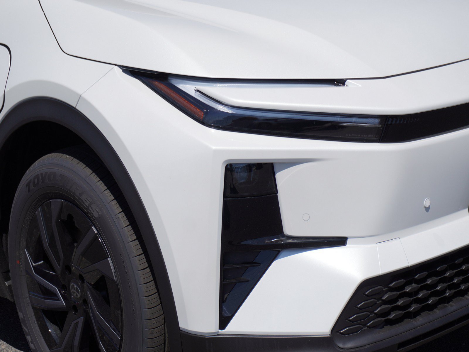 New 2026 Toyota C-HR AWD/4WD image 3