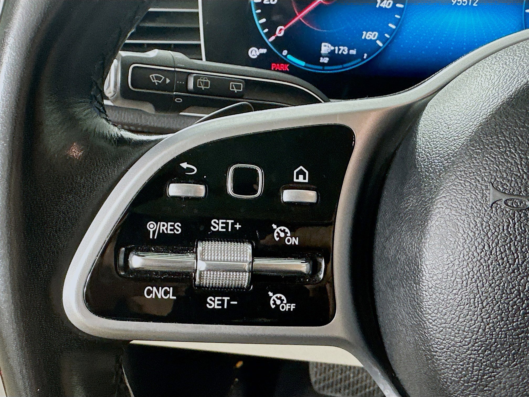 Used 2021 Mercedes-Benz GLS 450 4MATIC image 12