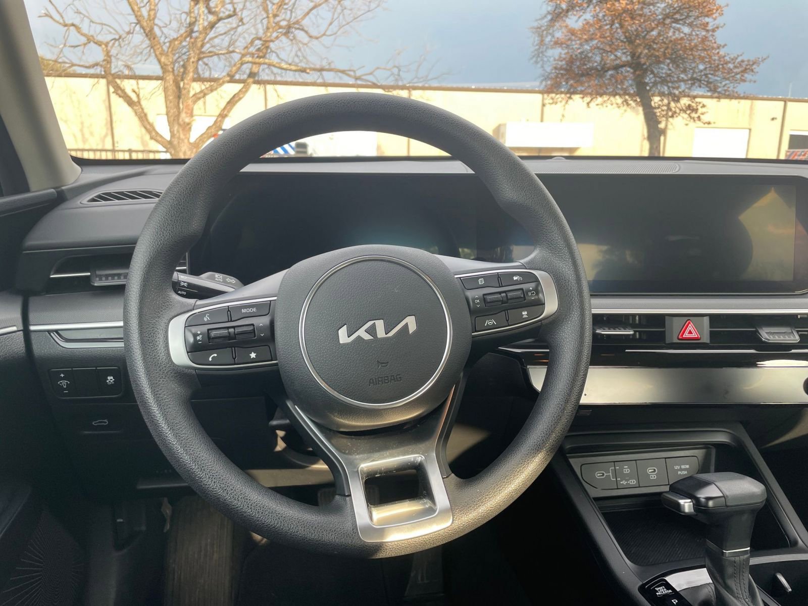 Used 2025 Kia K5 LXS image 31