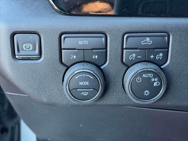 Used 2025 Chevrolet Silverado 1500 LT image 17