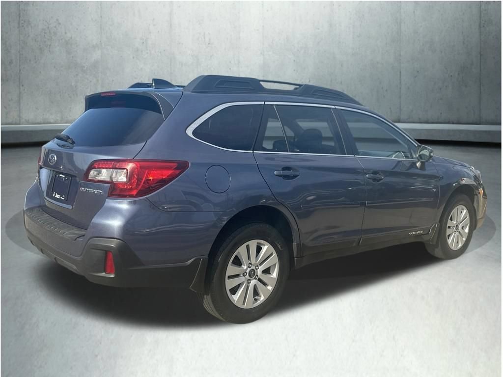 Used 2018 Subaru Outback 2.5i Premium AWD/4WD image 6