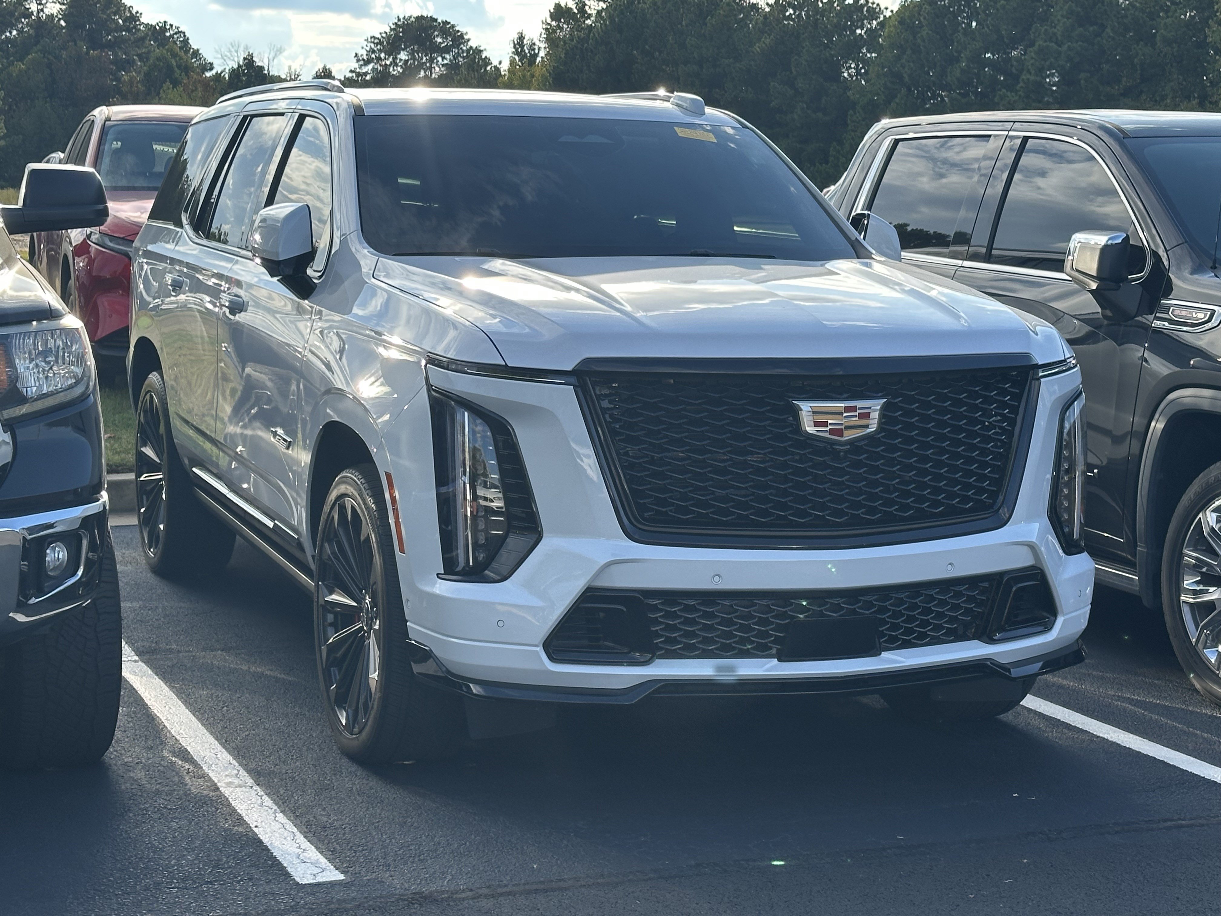 Used 2026 Cadillac Escalade V AWD/4WD image 2
