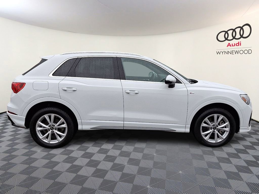Certified 2022 Audi Q3 2.0T Premium Plus image 7