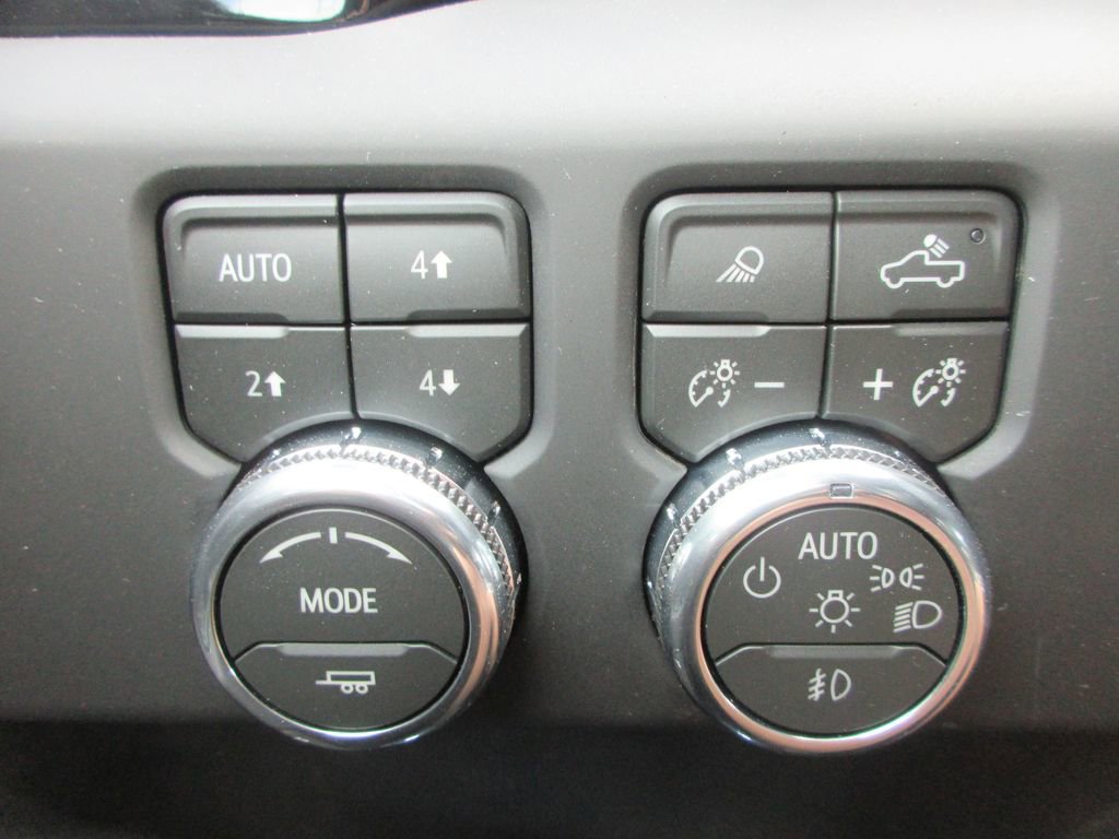 New 2026 GMC Sierra 3500 AT4 w/ AT4 Premium Plus Package AWD/4WD image 18