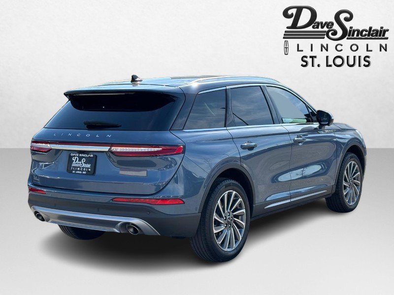 Used 2023 Lincoln Corsair Reserve w/ Equipment Group 202A image 5