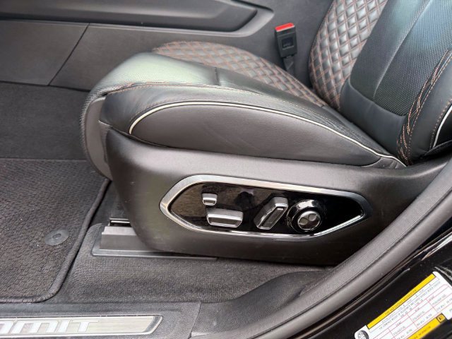 Used 2023 Jeep Grand Cherokee L Summit AWD/4WD image 19