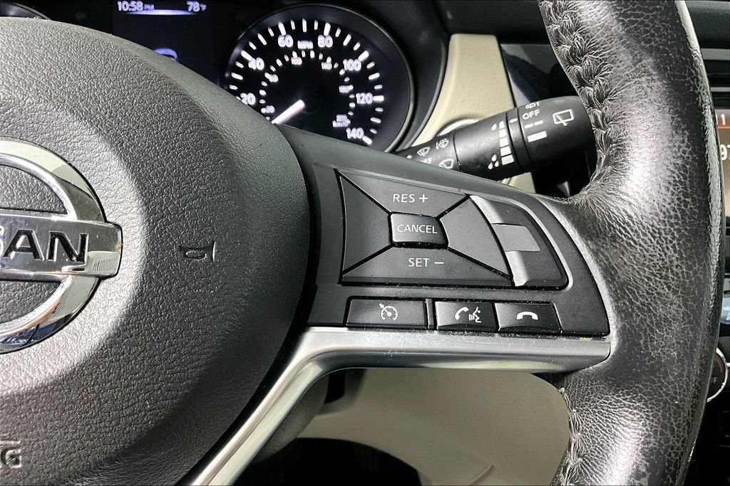 Used 2018 Nissan Rogue Sport SV w/ SV All-Weather Package AWD/4WD image 19