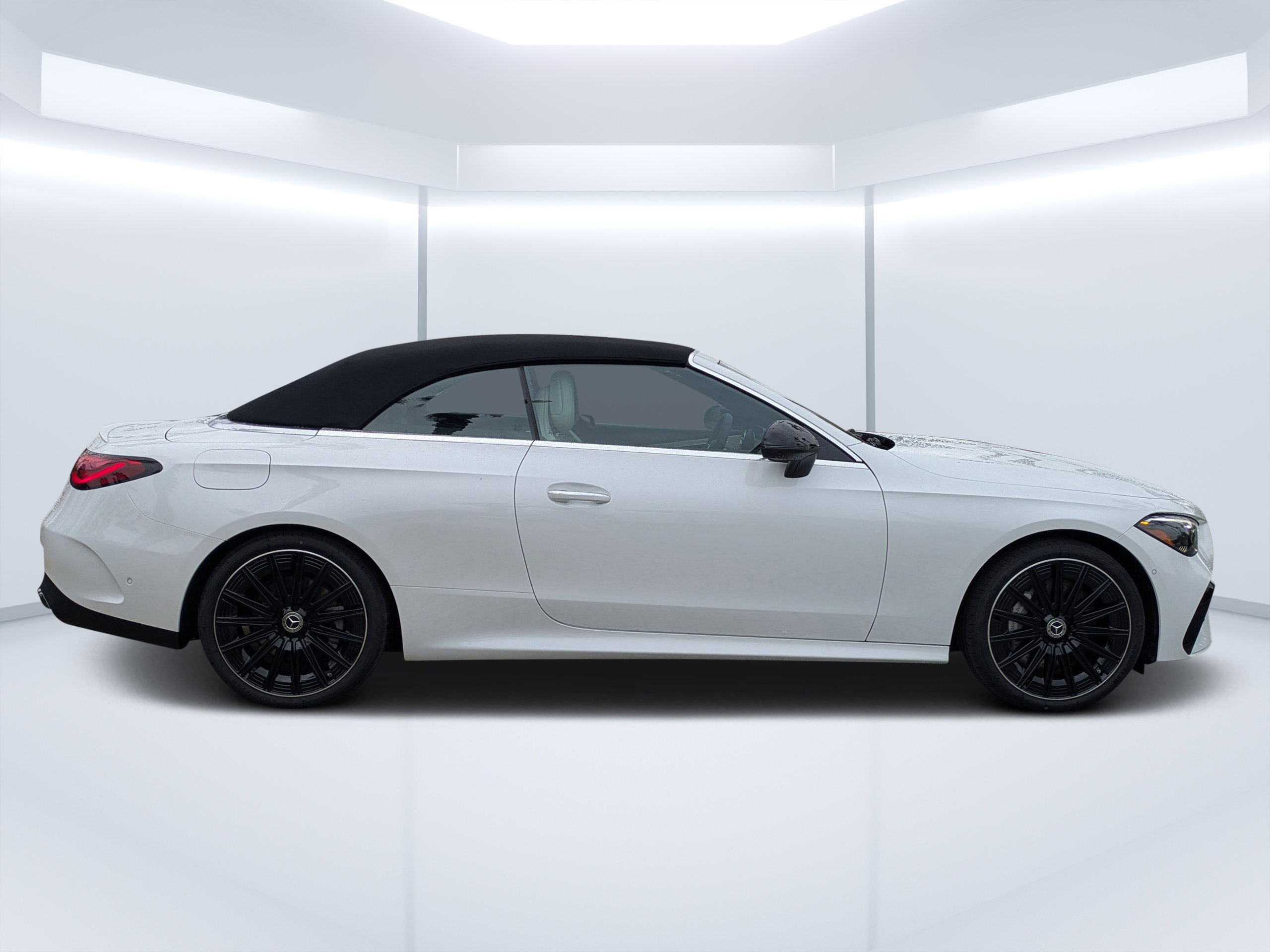 New 2026 Mercedes-Benz CLE 450 4MATIC Cabriolet image 2