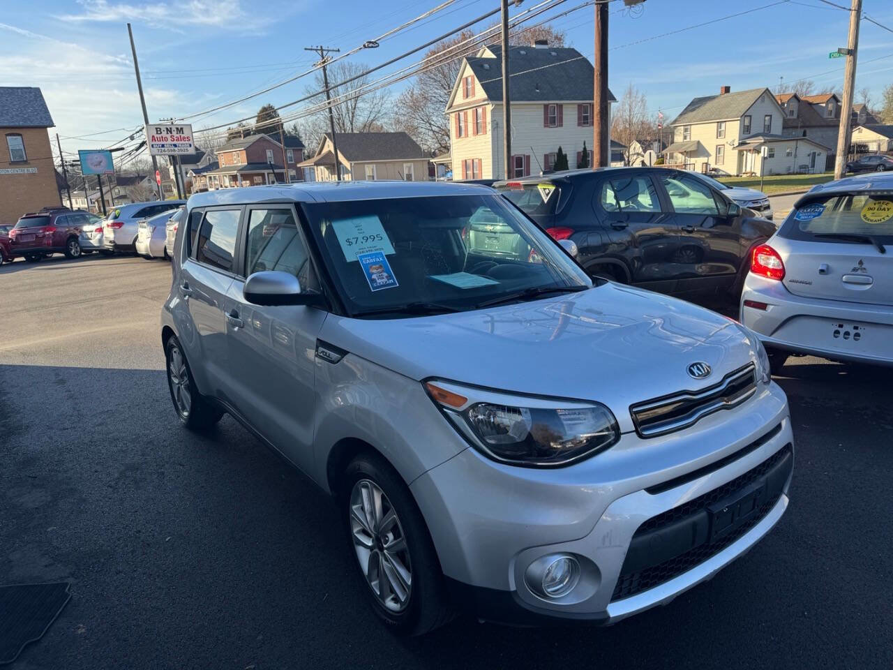 Used 2017 Kia Soul + image 7