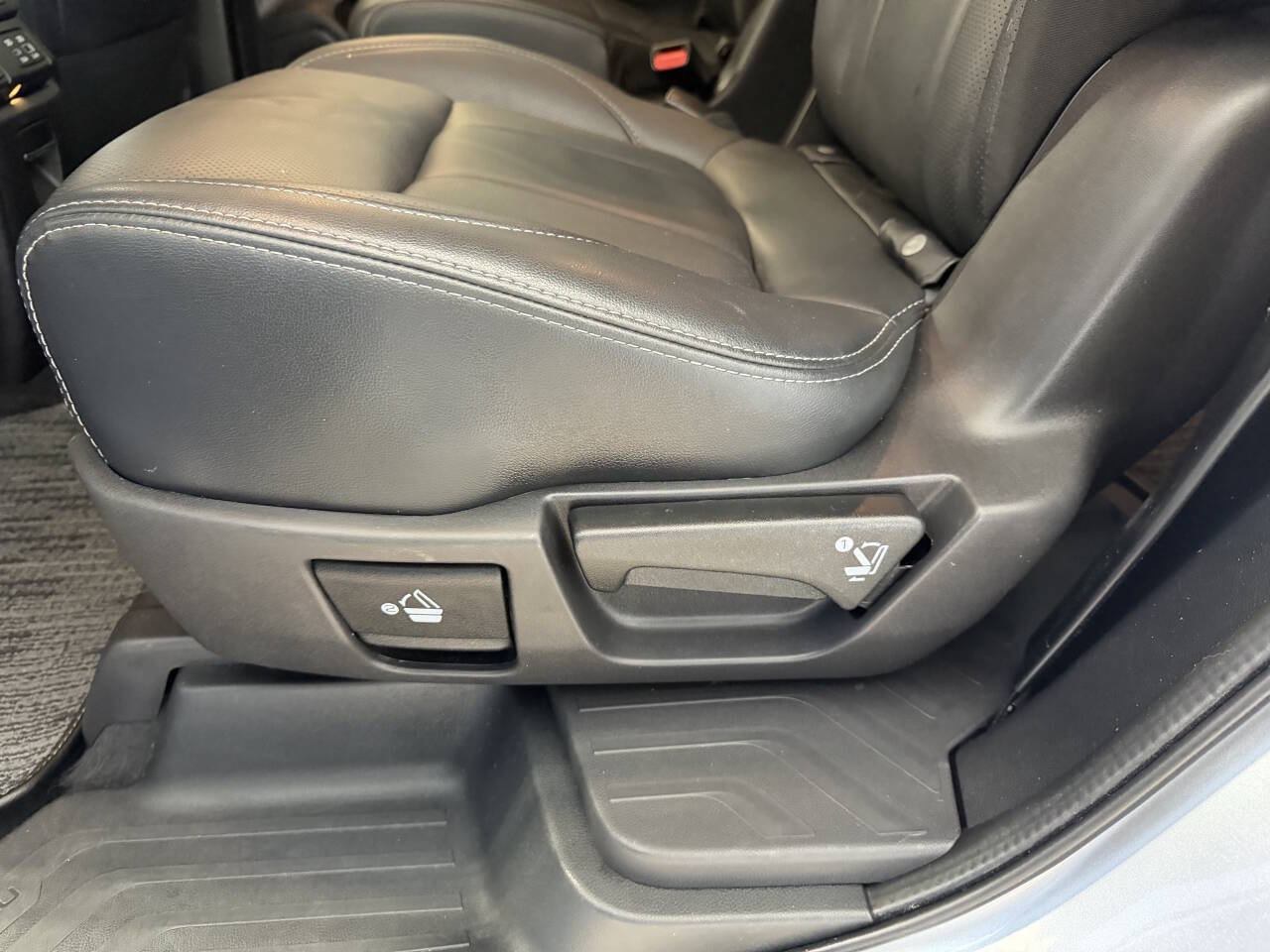 Used 2023 Subaru Ascent Limited AWD/4WD image 26