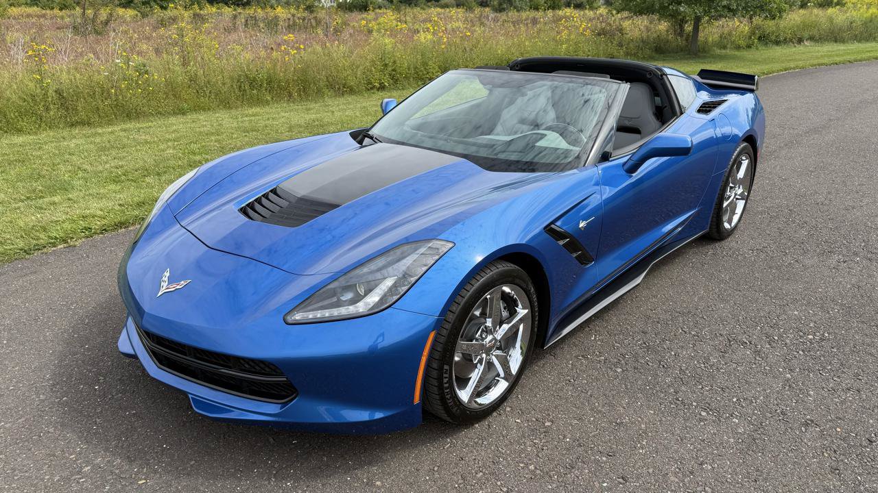 Used 2014 Chevrolet Corvette Stingray Coupe w/ 3LT Preferred Equipment Group RWD image 7