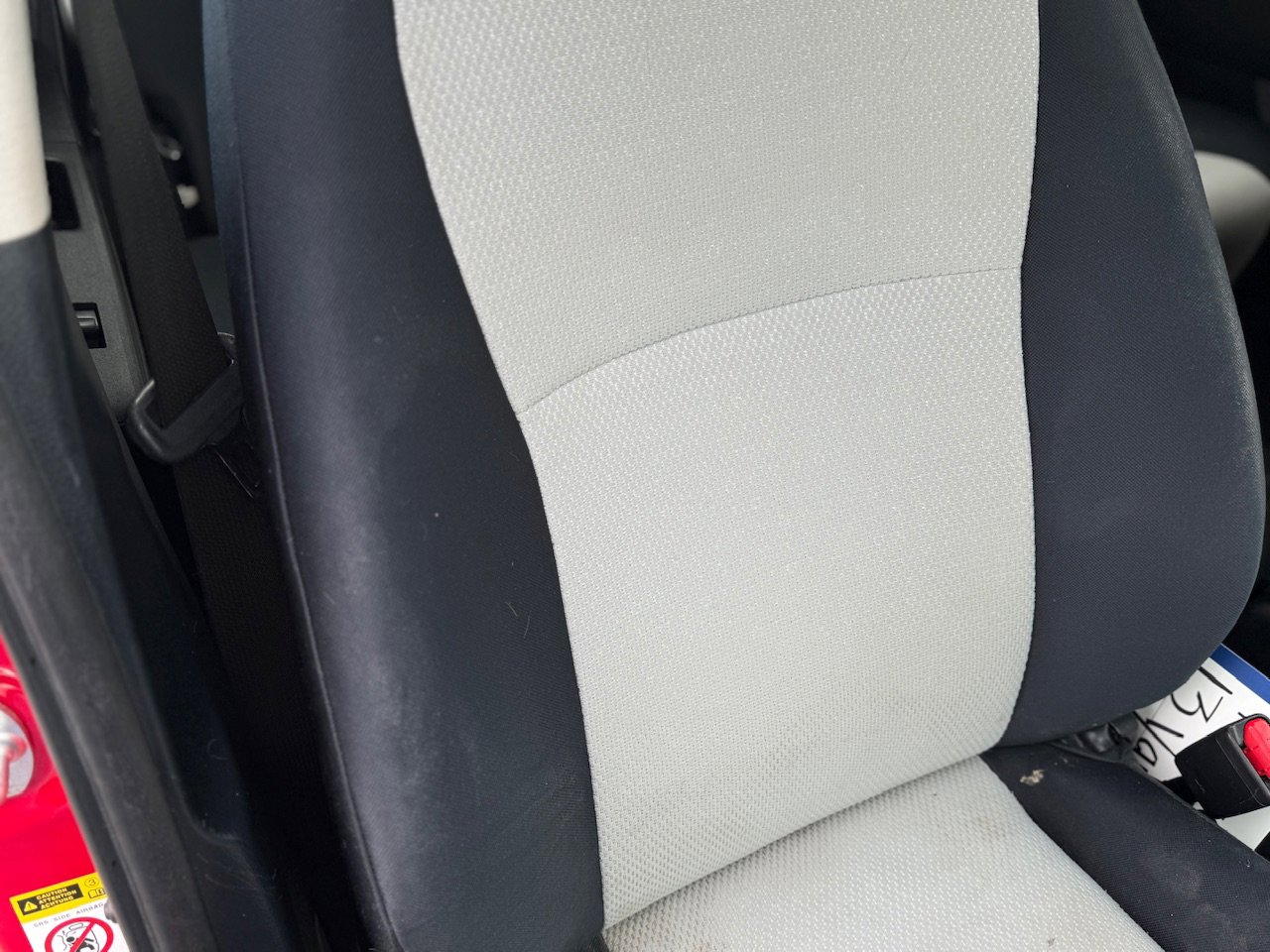 Used 2013 Toyota Yaris LE image 41