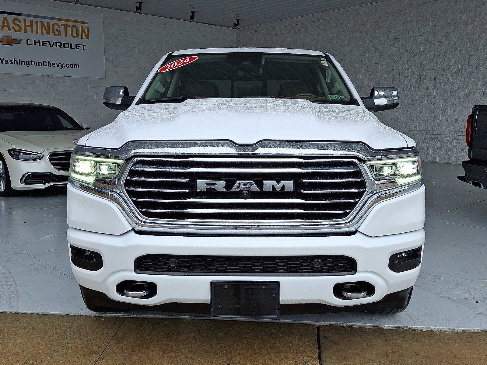 Used 2024 RAM 1500 Limited image 2