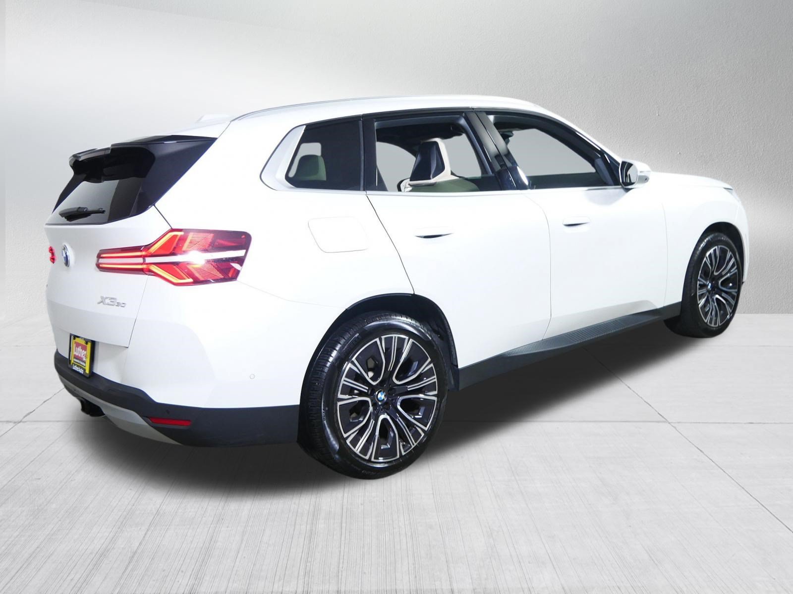 Used 2025 BMW X3 xDrive30i w/ Premium Package AWD/4WD image 7
