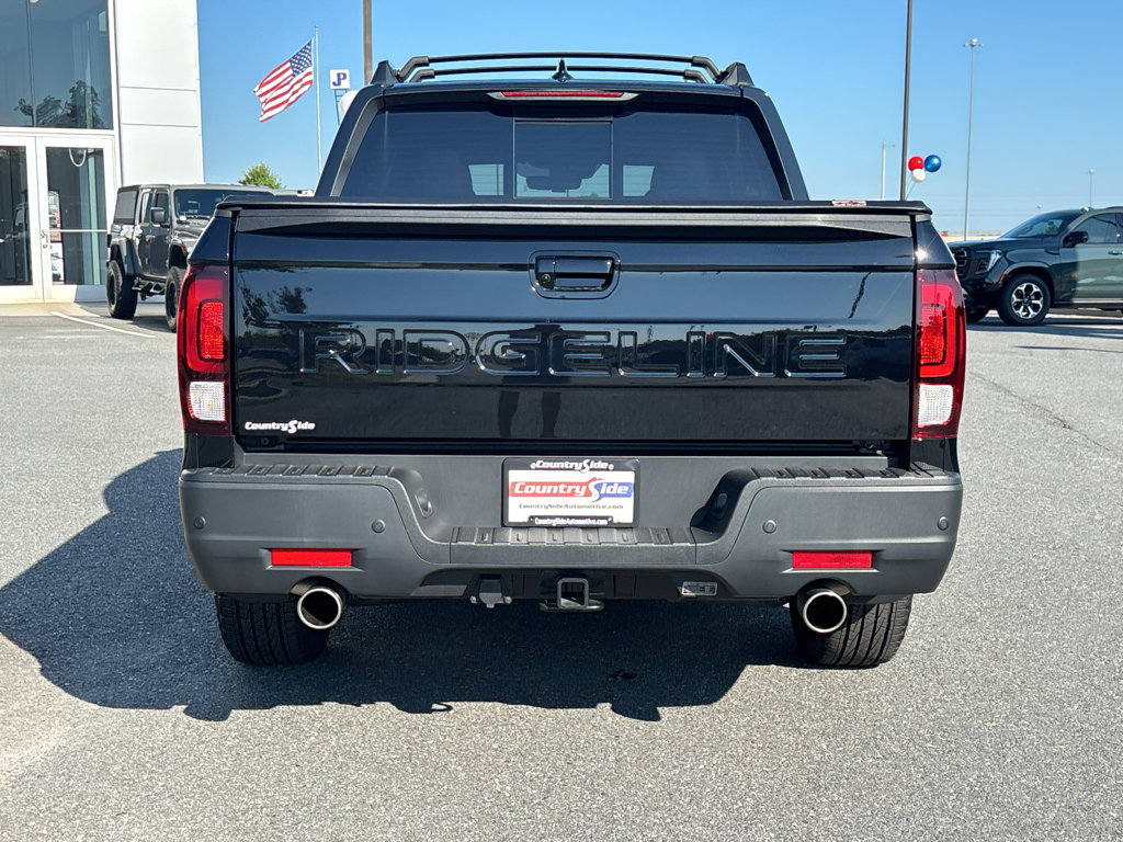 Used 2025 Honda Ridgeline Black Edition image 6