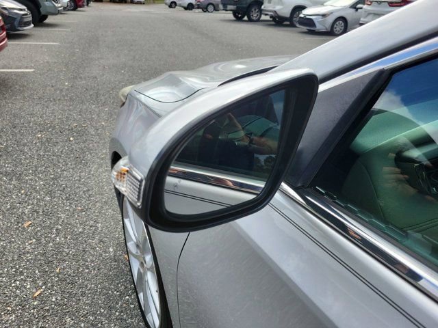 Used 2013 Toyota Avalon Limited image 18