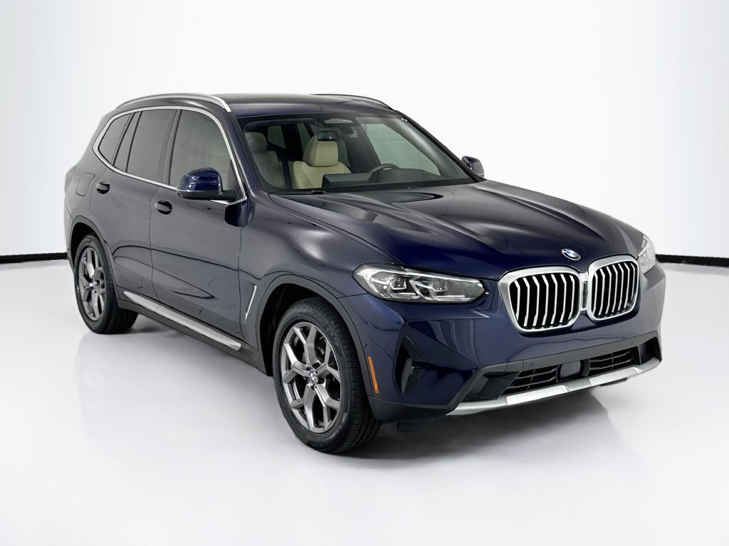 Certified 2024 BMW X3 xDrive30i w/ Premium Package AWD/4WD image 3