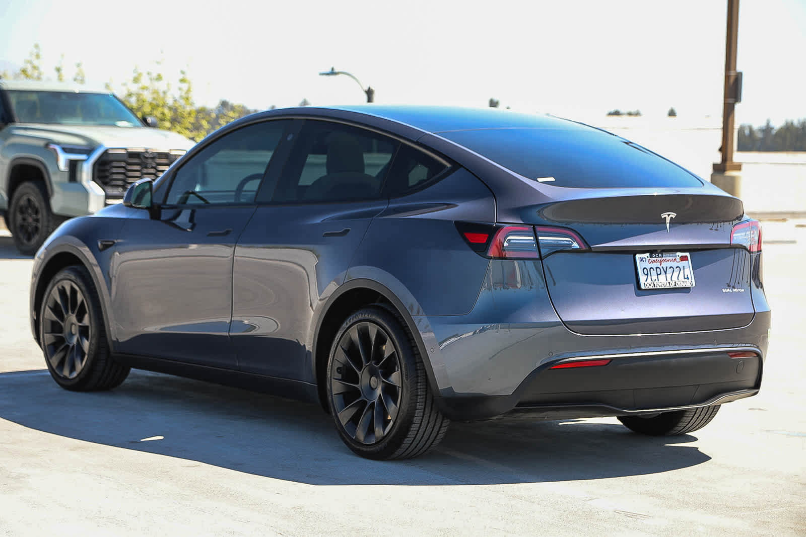 Used 2021 Tesla Model Y Long Range image 7