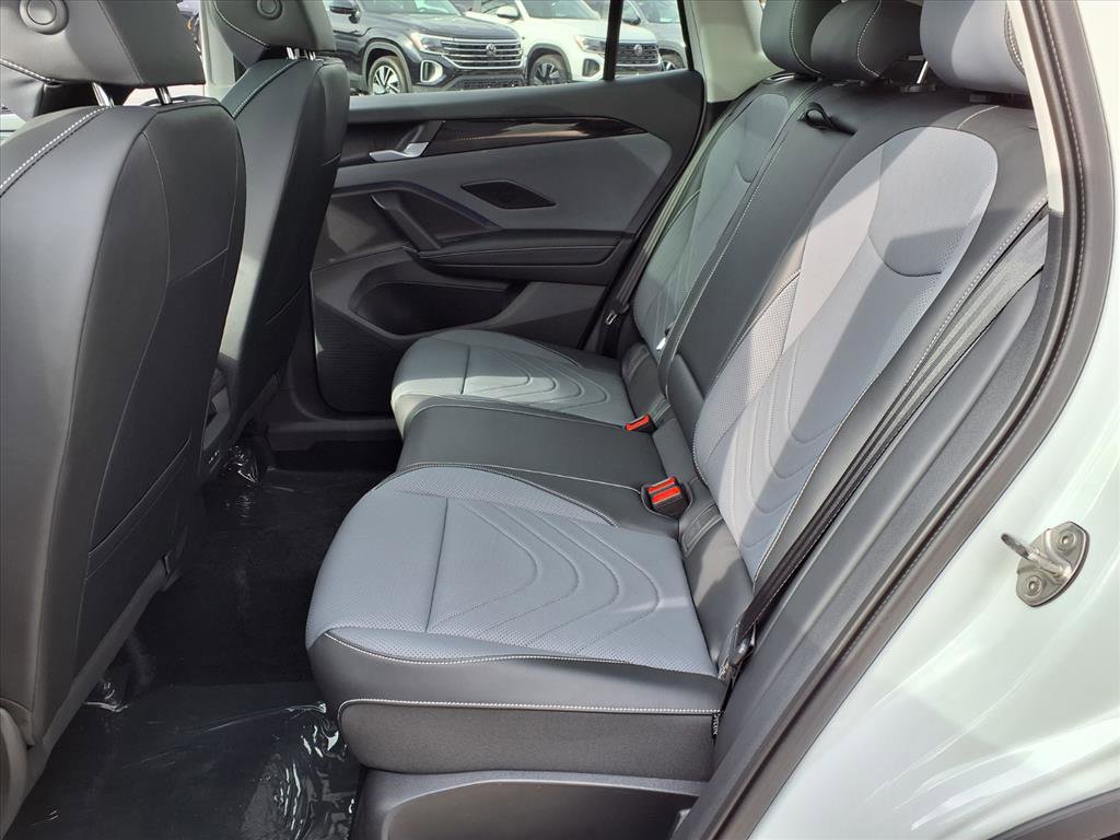 New 2026 Volkswagen Tiguan SE image 7