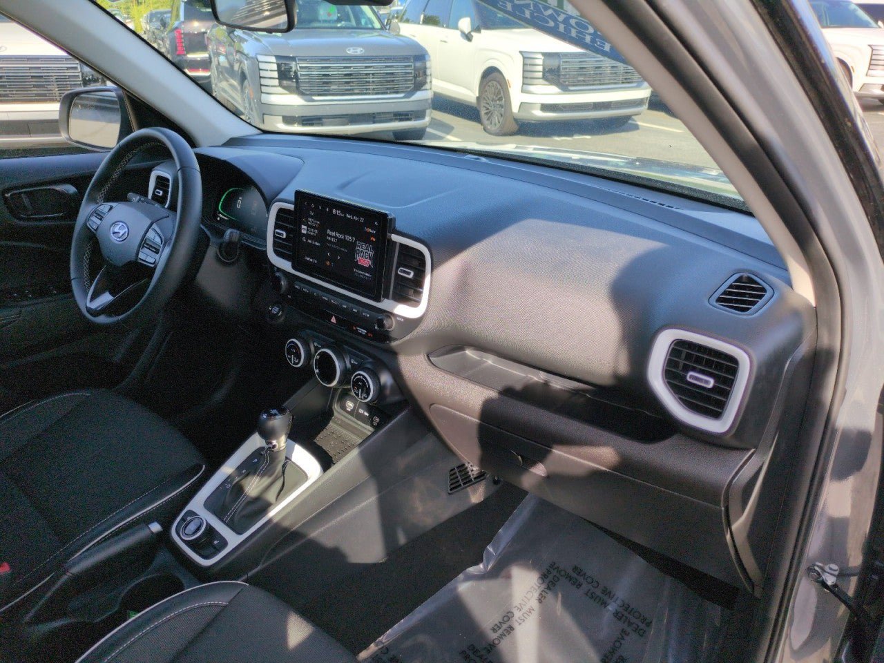Used 2023 Hyundai Venue Limited w/ Cargo Package FWD image 44
