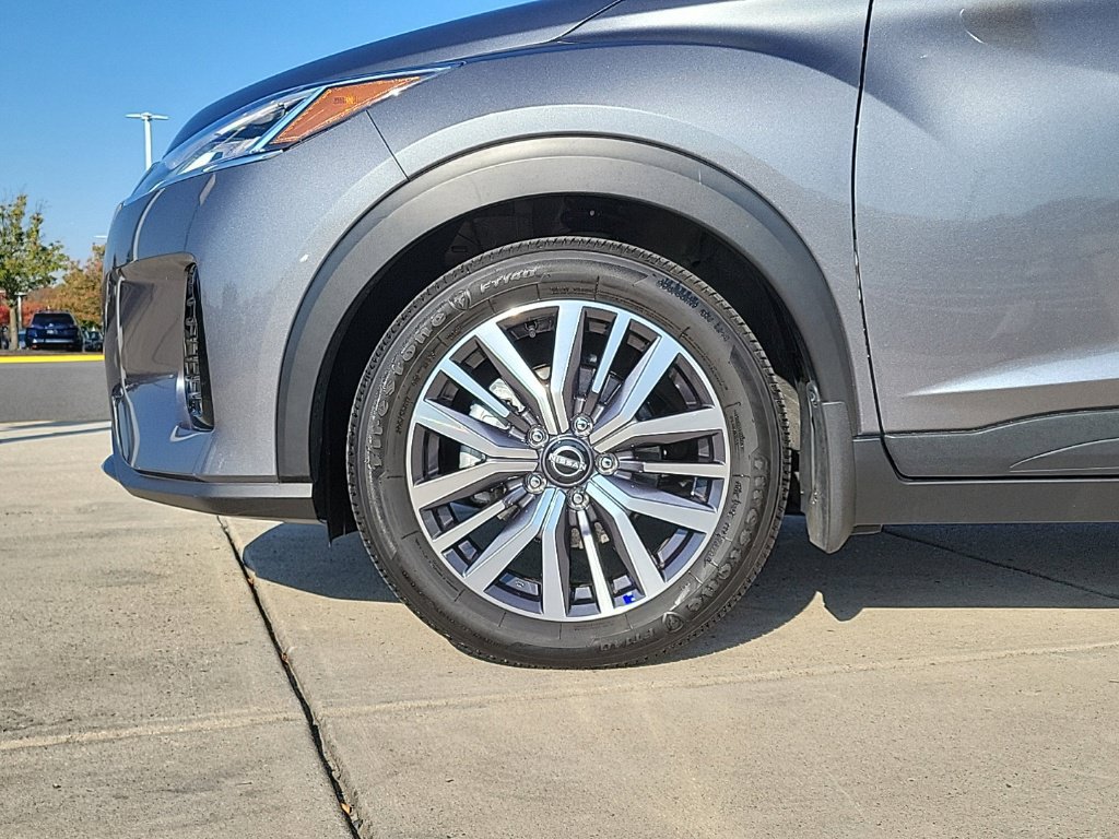Used 2023 Nissan Kicks SV FWD image 10