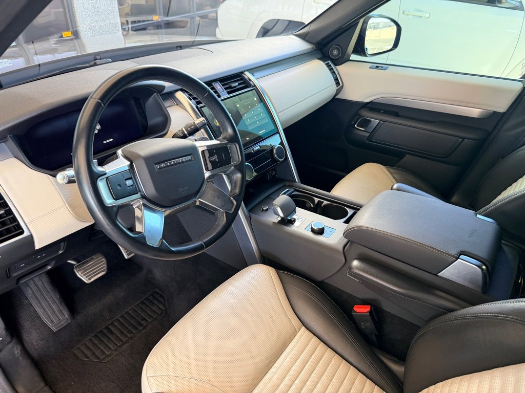 Used 2021 Land Rover Discovery S R-Dynamic AWD/4WD image 8
