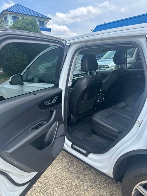 Used 2019 Audi Q7 3.0T Premium Plus w/ Premium Plus Package AWD/4WD image 11