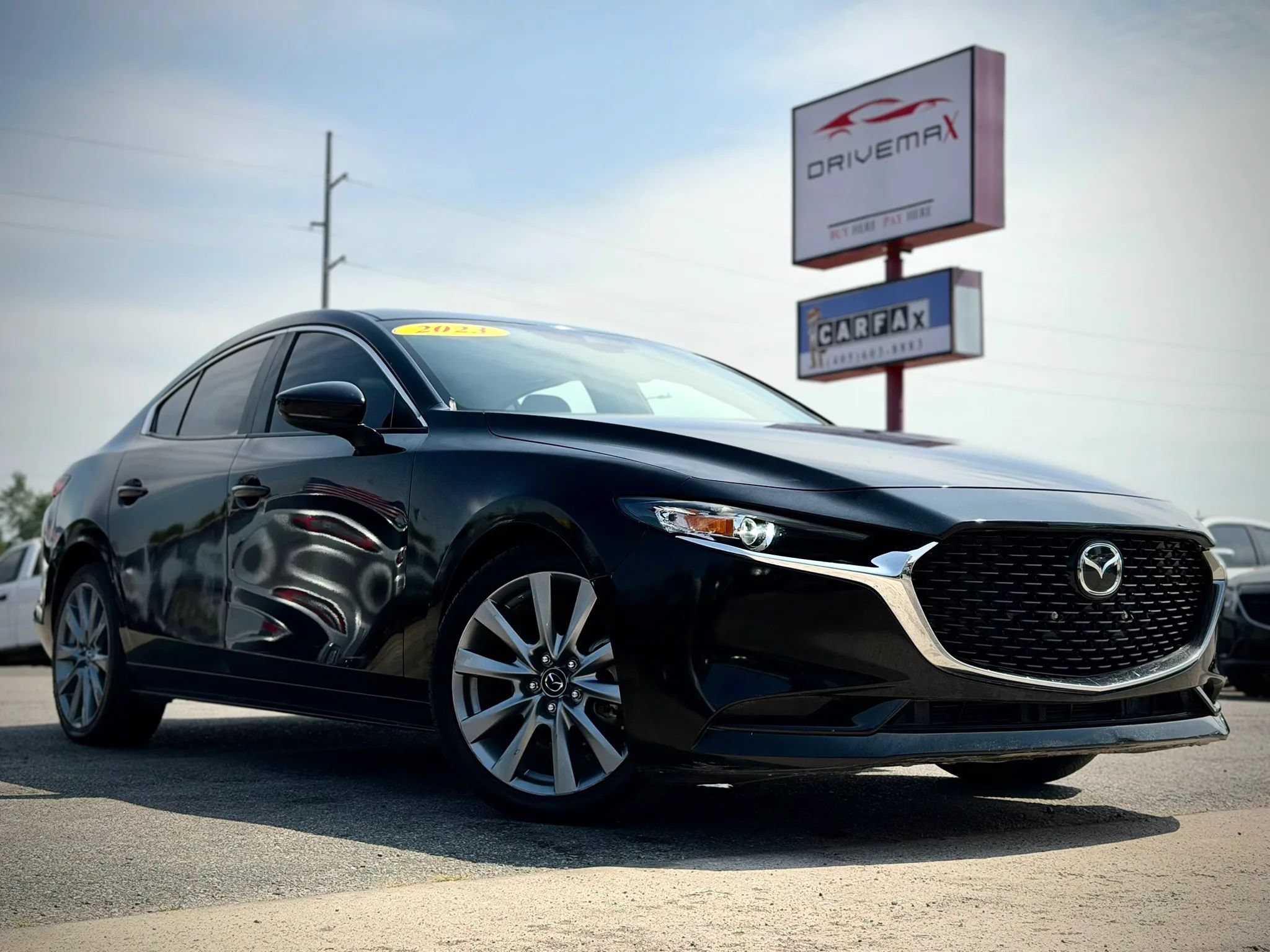 Used 2023 MAZDA MAZDA3 s FWD image 1