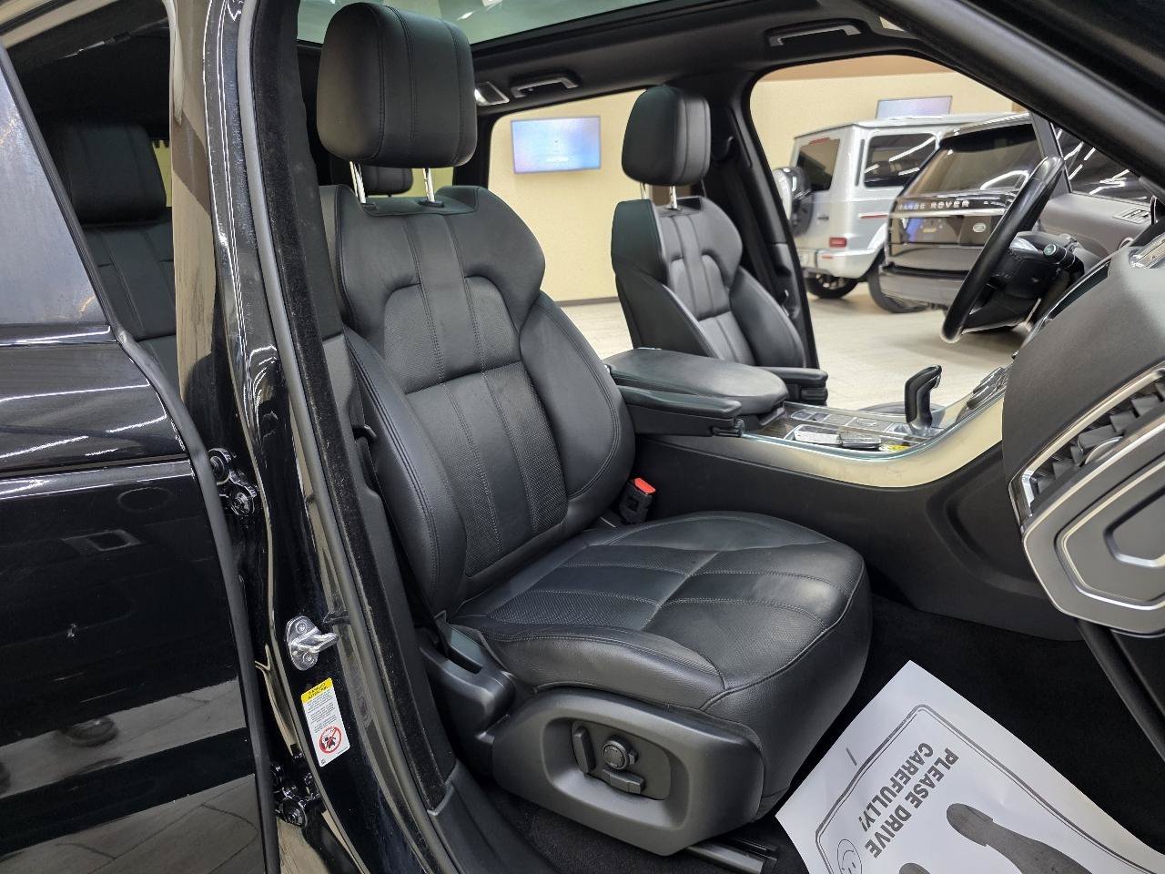 Used 2017 Land Rover Range Rover Sport SE AWD/4WD image 21