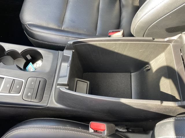 Used 2022 Ford Escape SEL w/ Technology Package FWD image 12