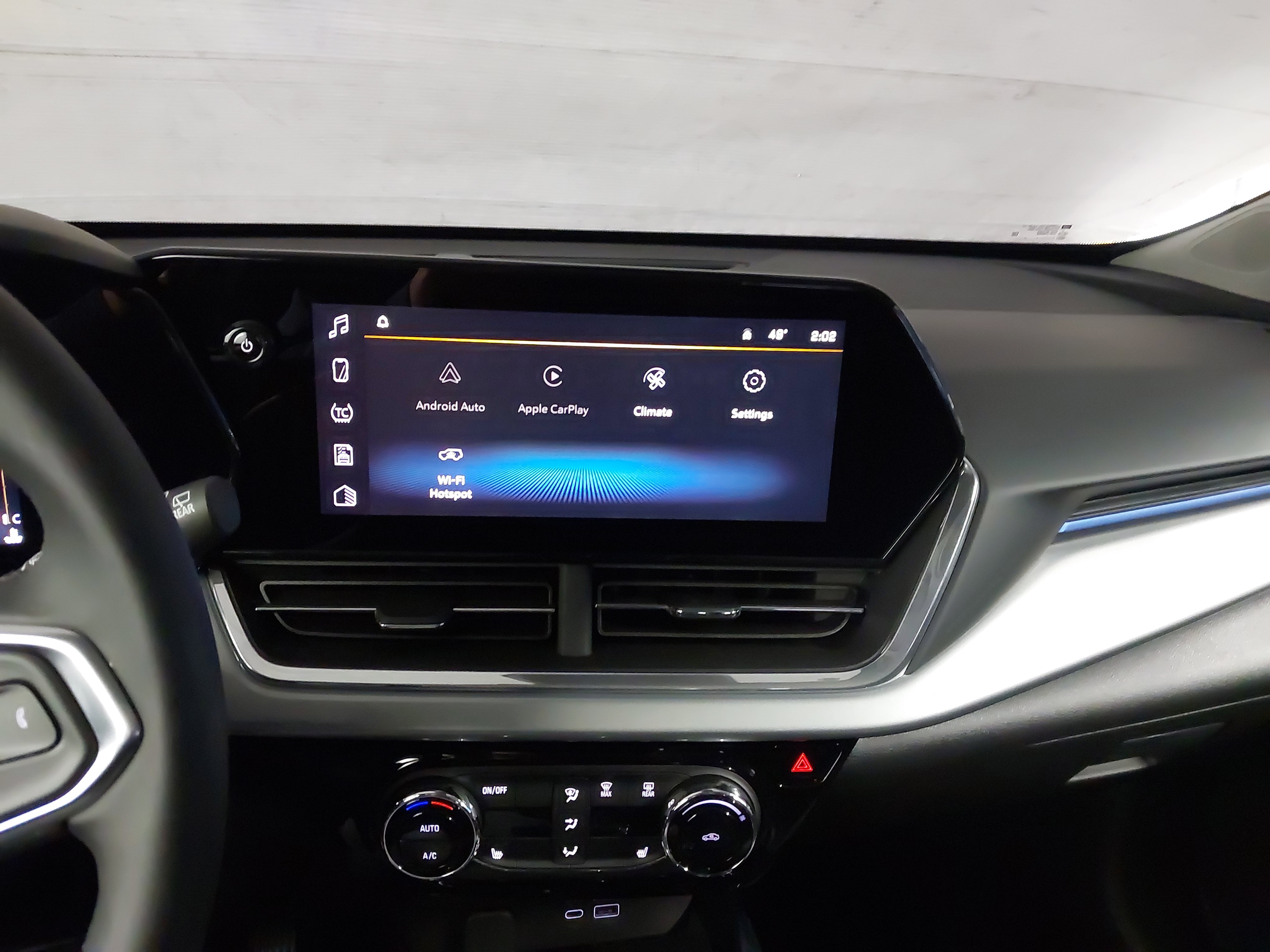 Used 2025 Chevrolet Trax LT w/ Driver Confidence Package FWD image 21