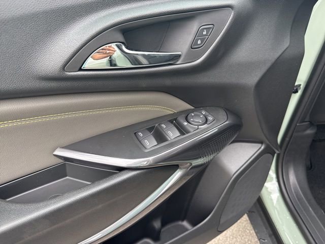 New 2026 Chevrolet Trax ACTIV FWD image 17
